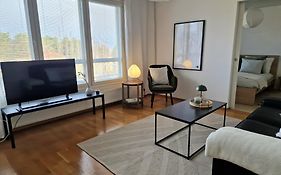 Hima Apartment With Sauna & Private Parking